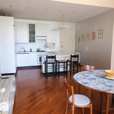 A Un Soffio Dal Mare By Portofinovacanze Apartment Rapallo